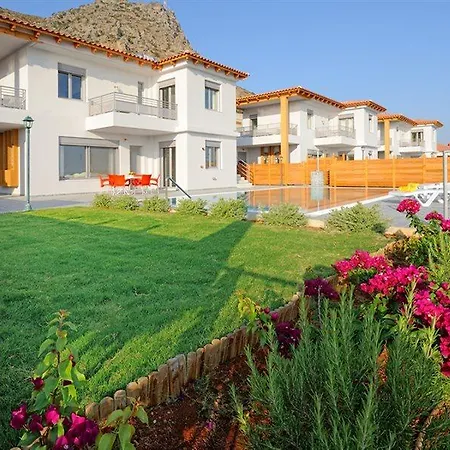 Вілла Danaes Luxury *