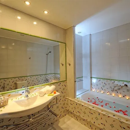 Danaes Luxury *